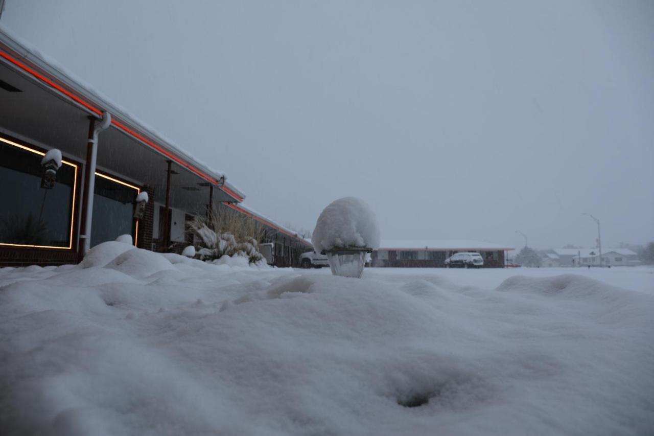 Raine Motel Валентайн Экстерьер фото